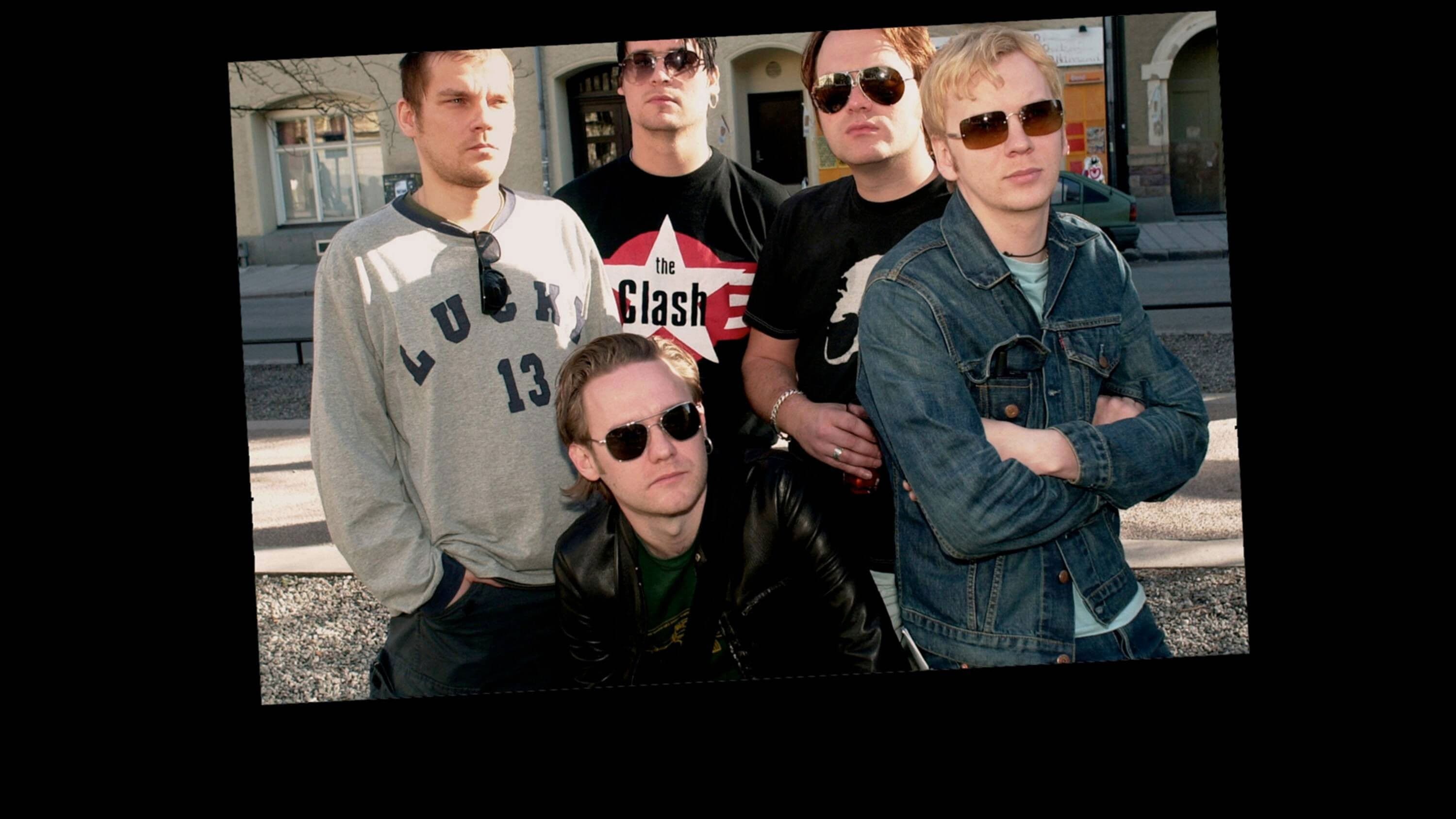 Så nära får ingen gå - ett år med Kent