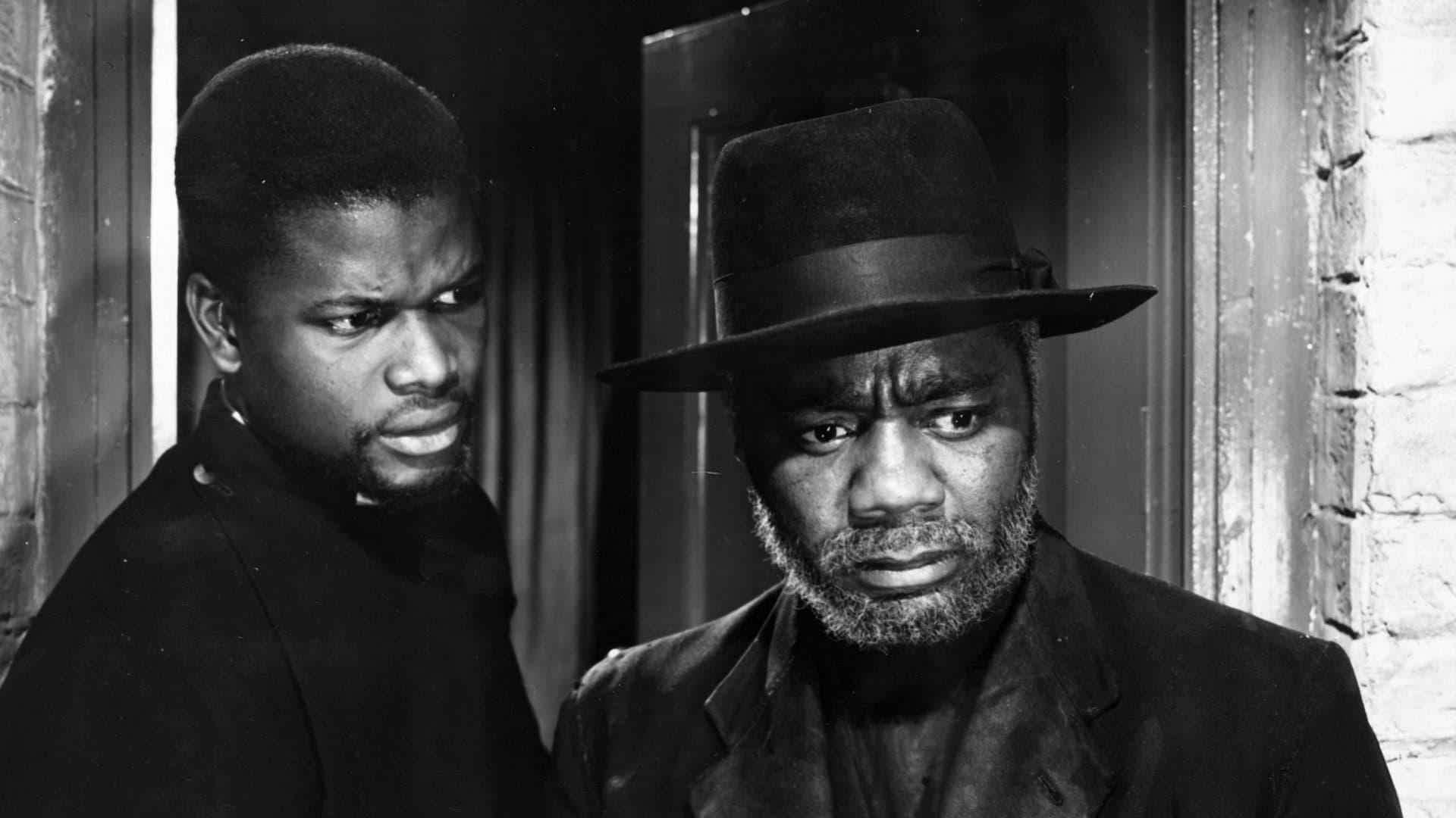 Piangi mio amato paese