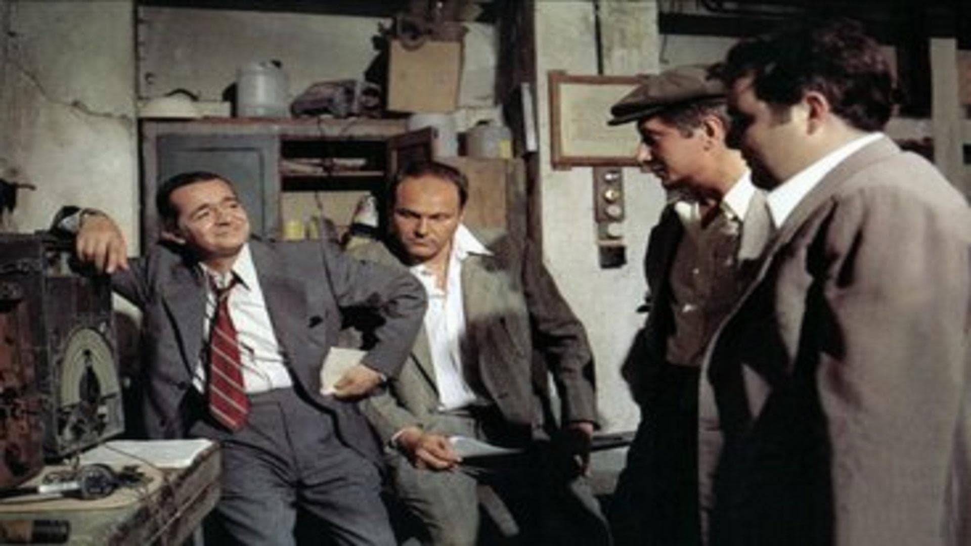 La fabbrica degli eroi