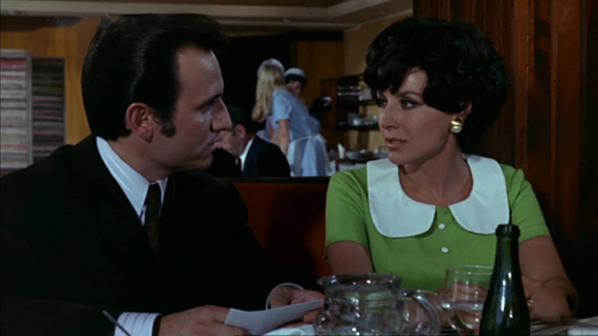 Relaciones casi públicas