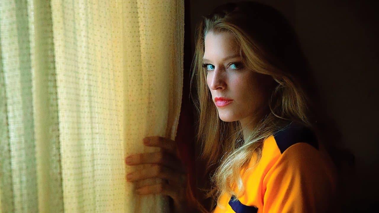 La ragazza del terzo piano