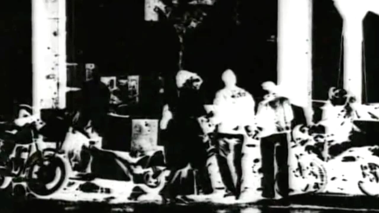 Se solicita Muchacha de buena presencia y Motorizado con moto propia