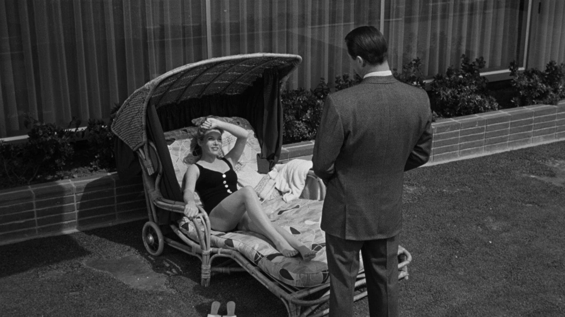 Una ragazza ed una pistola