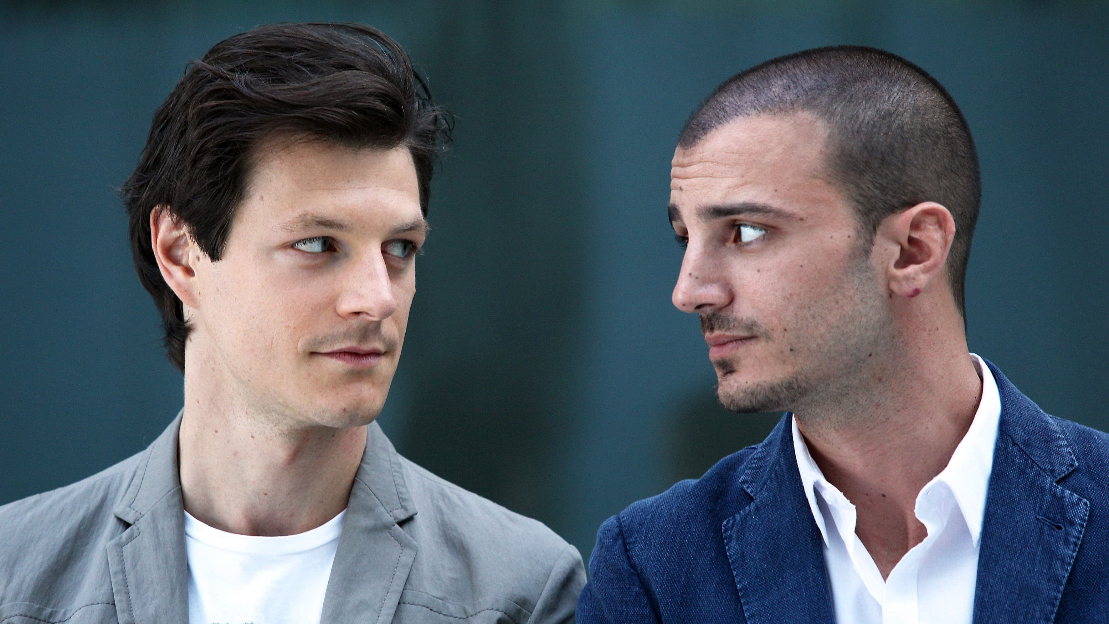 Outing - Fidanzati per sbaglio