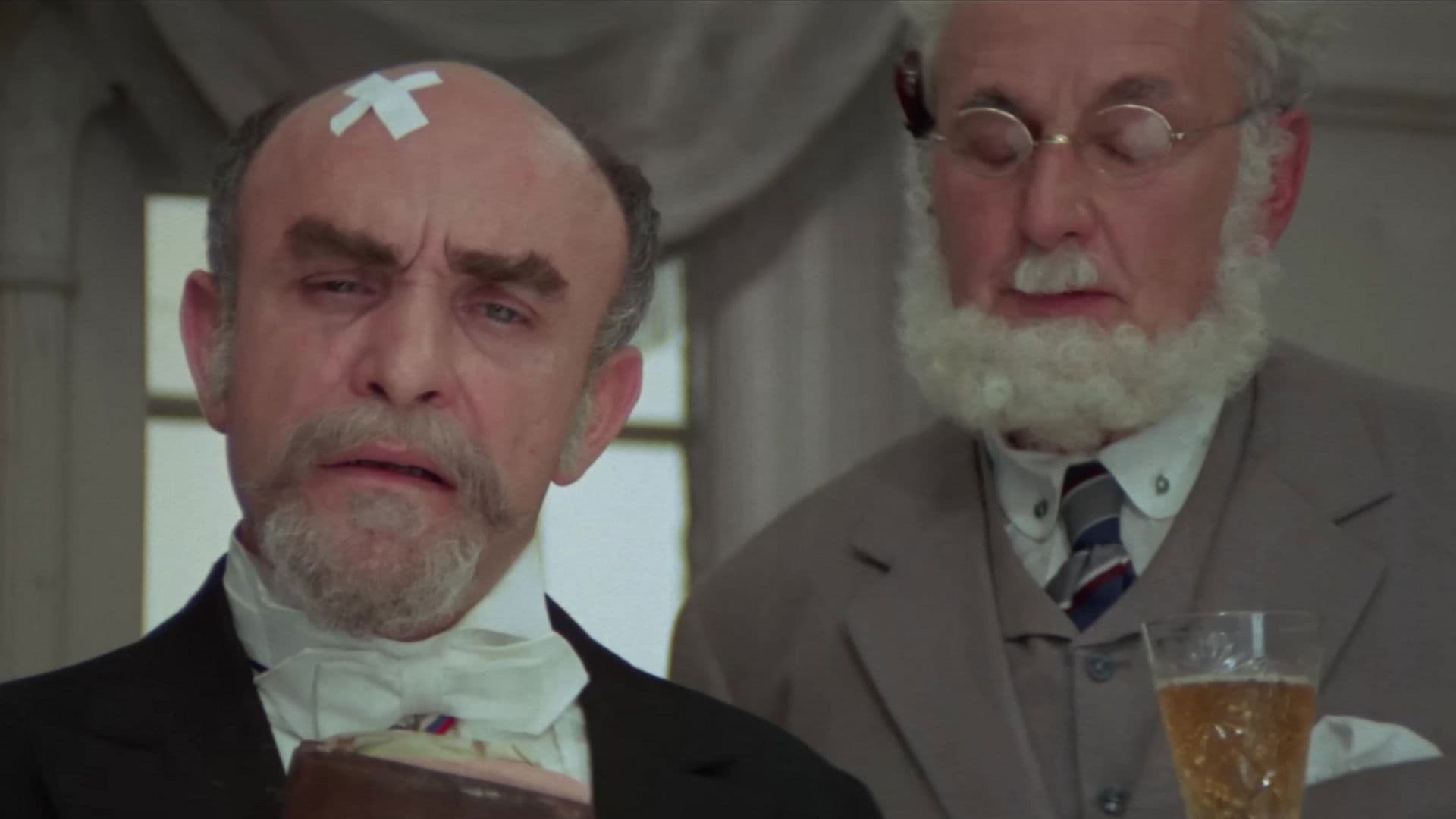 Корона Российской империи, или Снова неуловимые