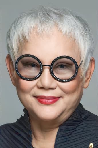 ภัทราวดี มีชูธน