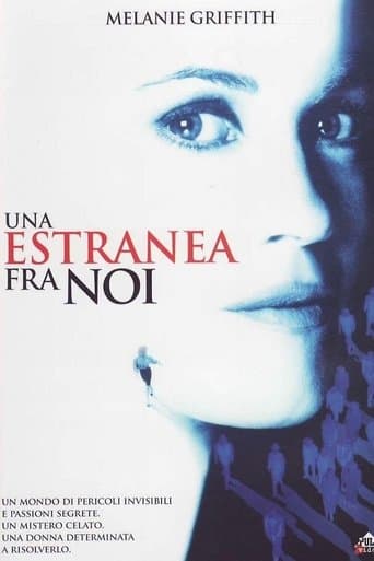 Una estranea fra noi