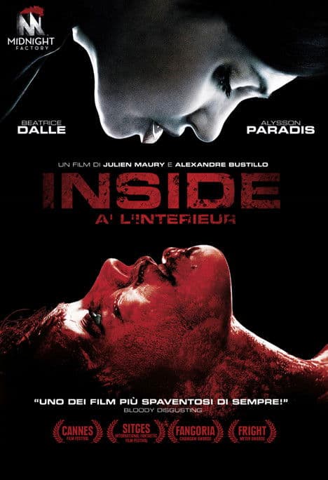 Inside - À l'intérieur