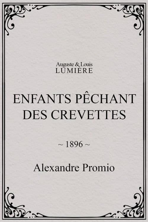 Enfants pêchant des crevettes