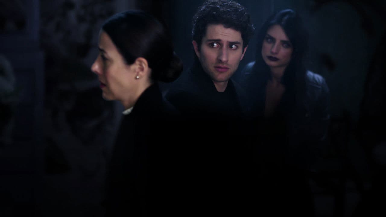 La casa de las flores presenta: Il funerale