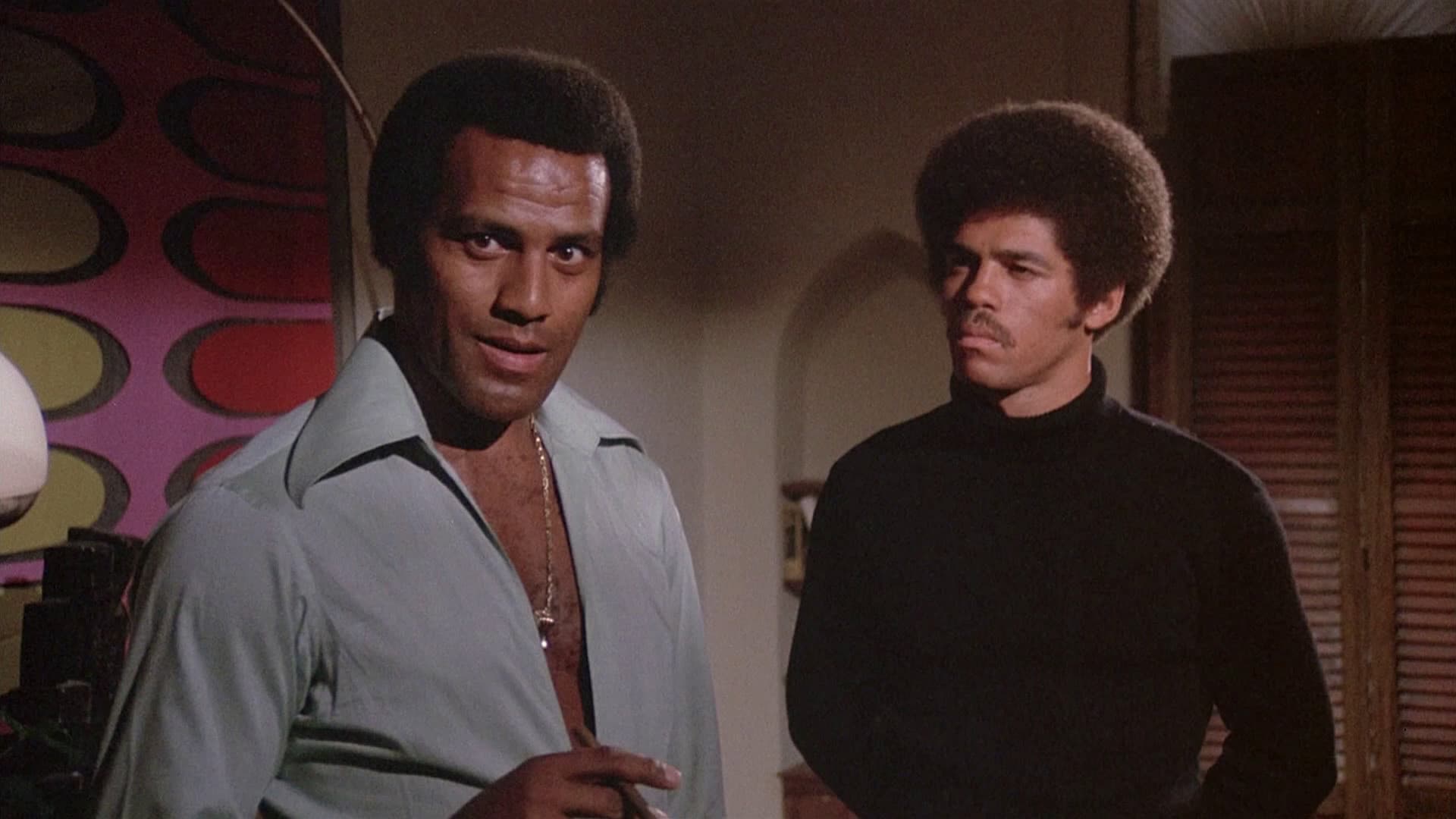 Dinamite, agguato, pistola