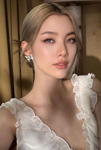 กรณ์นภัส เศรษฐรัตนพงศ์